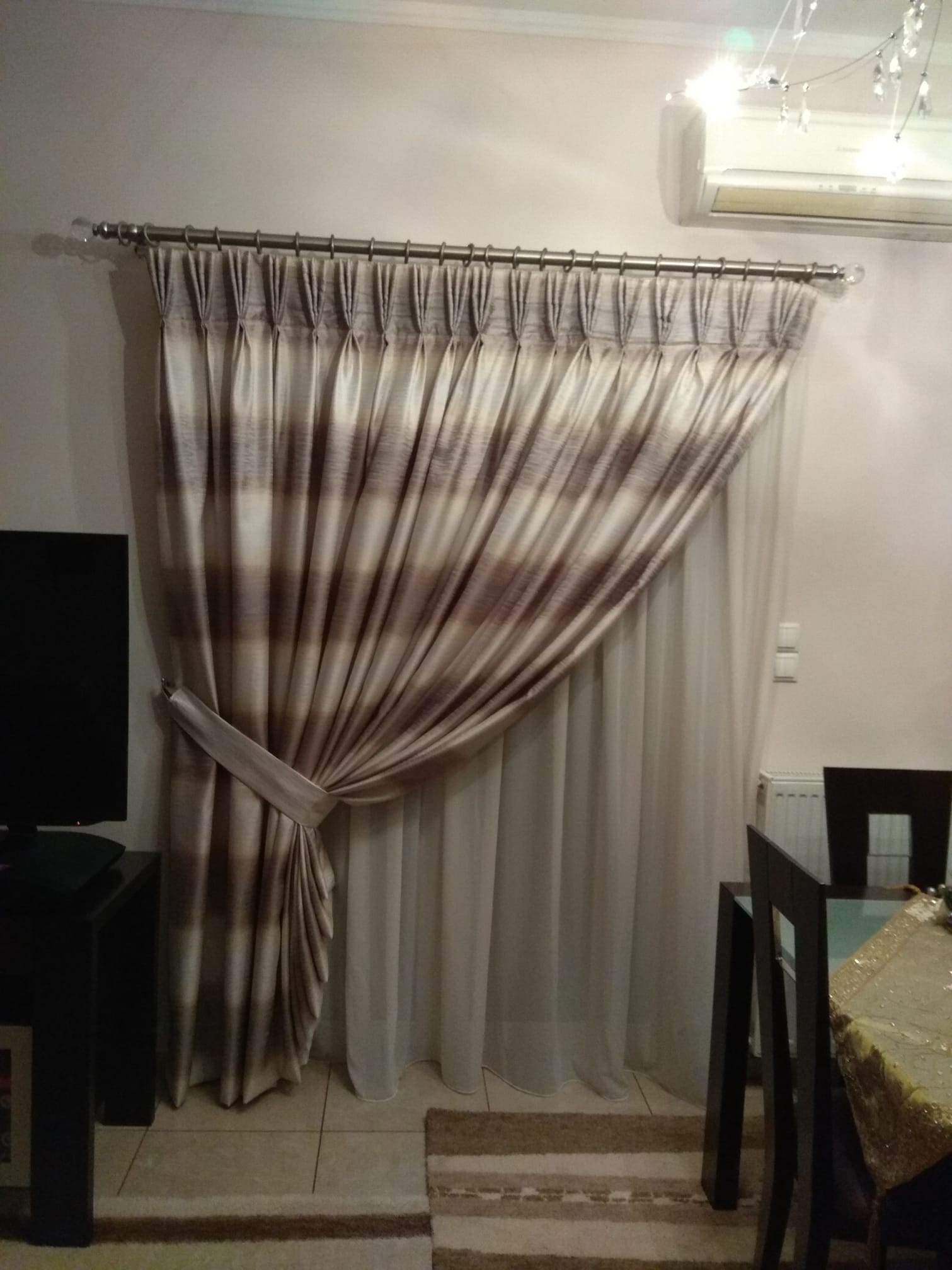 &kappa;&omicron;&upsilon;&rho;&tau;ί&nu;&alpha; &sigma;&alpha;&lambda;&omicron;&nu;&iota;&omicron;ύ